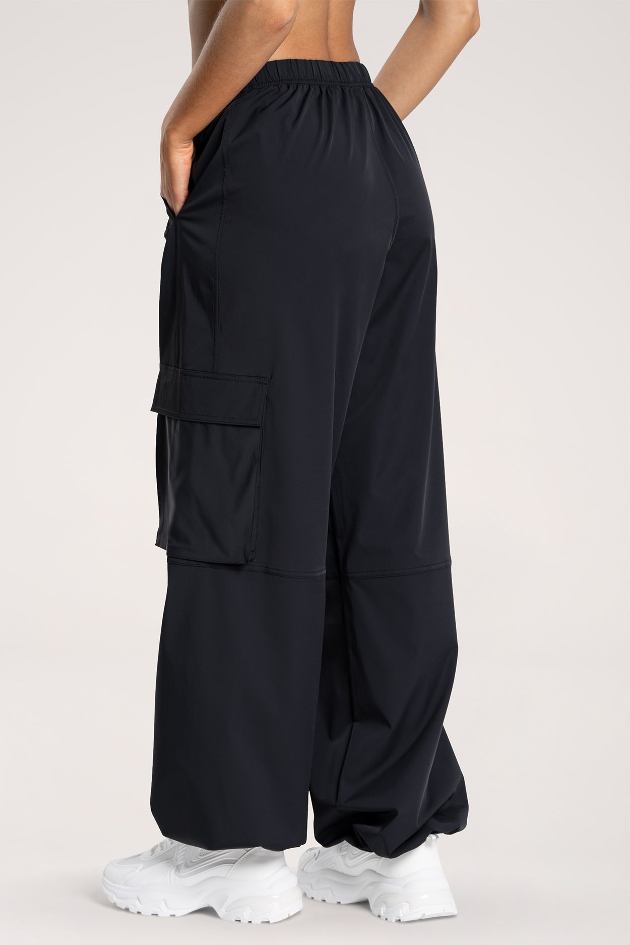 Pantaloni cargo UN1FORM black