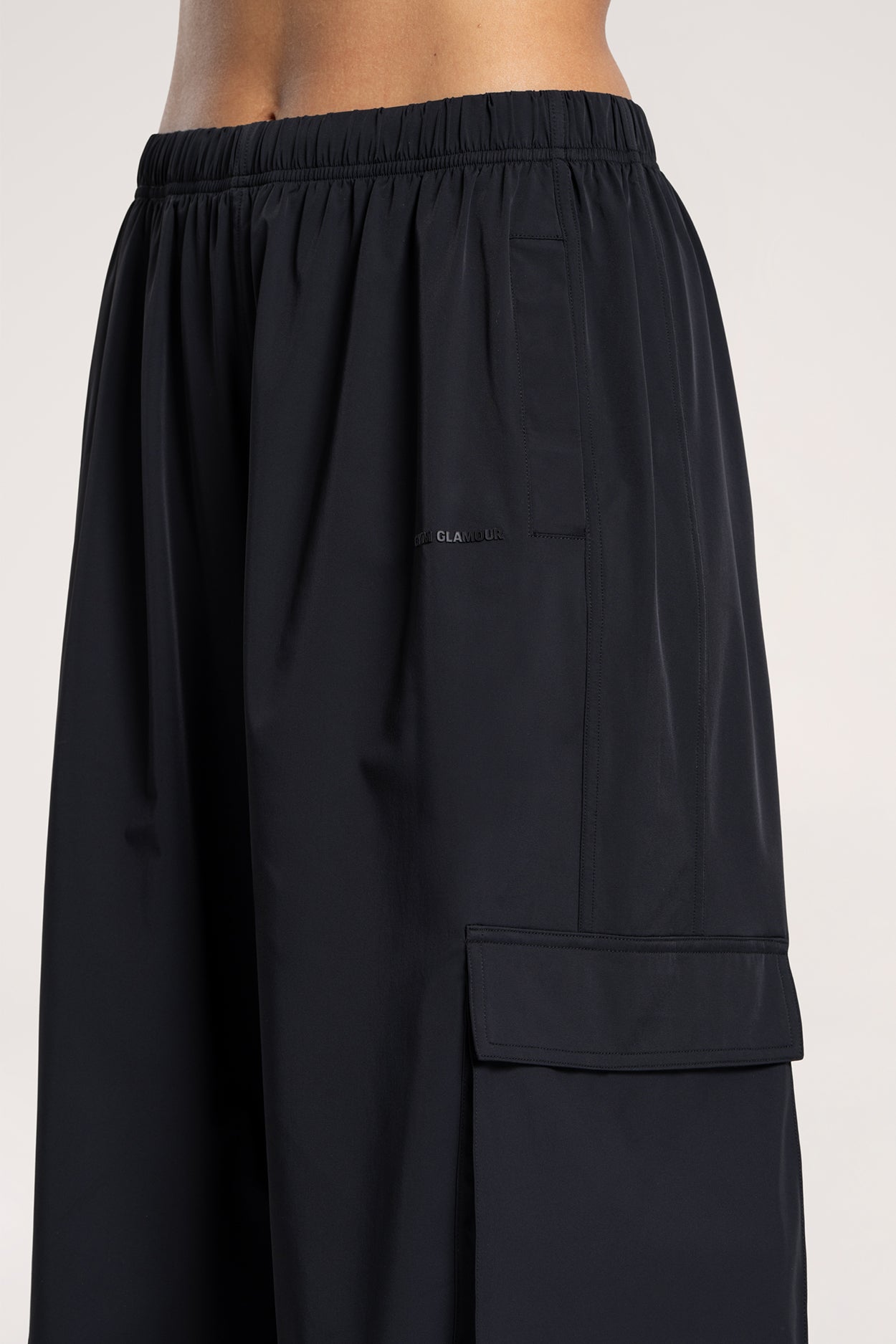 Pantaloni cargo UN1FORM black