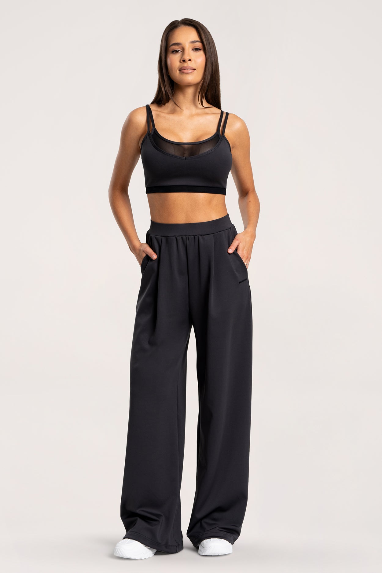 Pantaloni wide UN1FORM black
