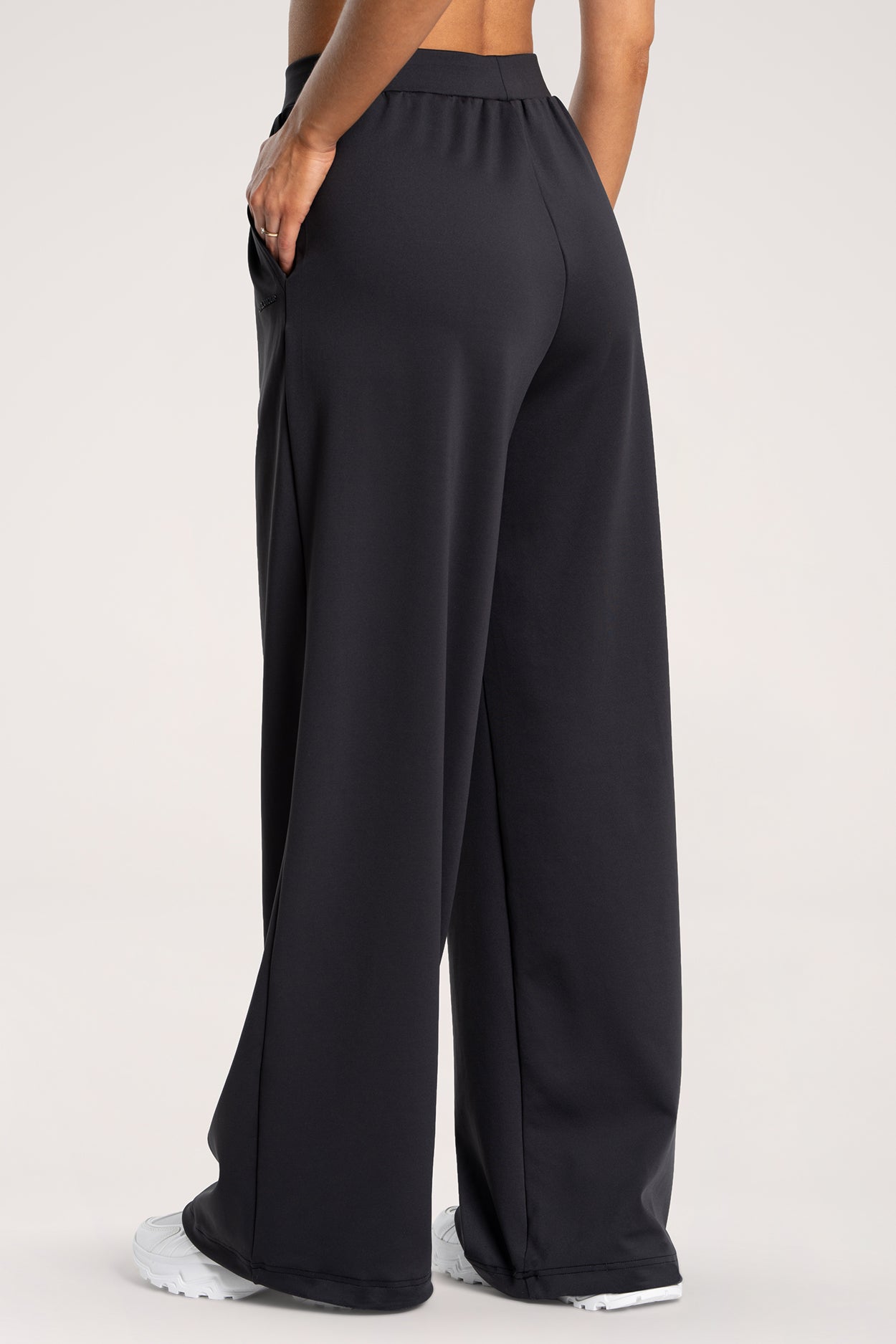 Pantaloni wide UN1FORM black