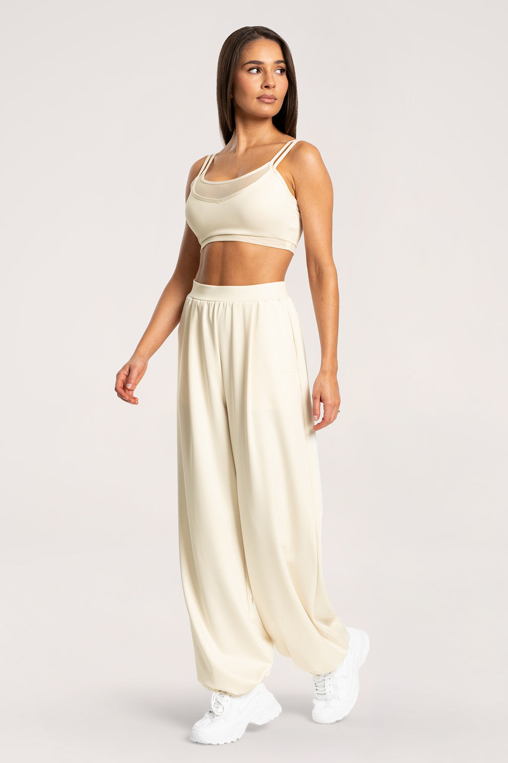 Sutien sport UN1FORM cream