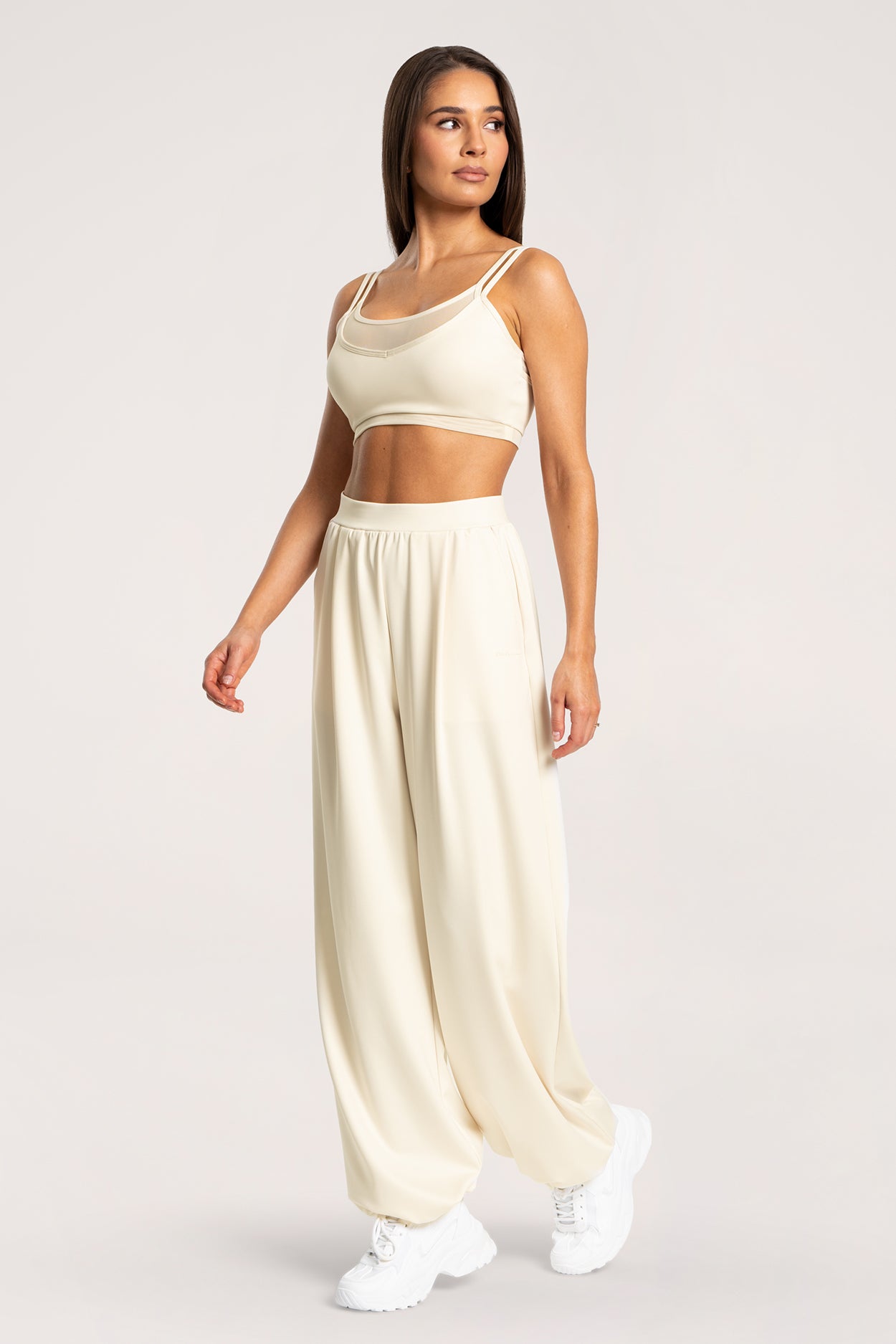 Sutien sport UN1FORM cream