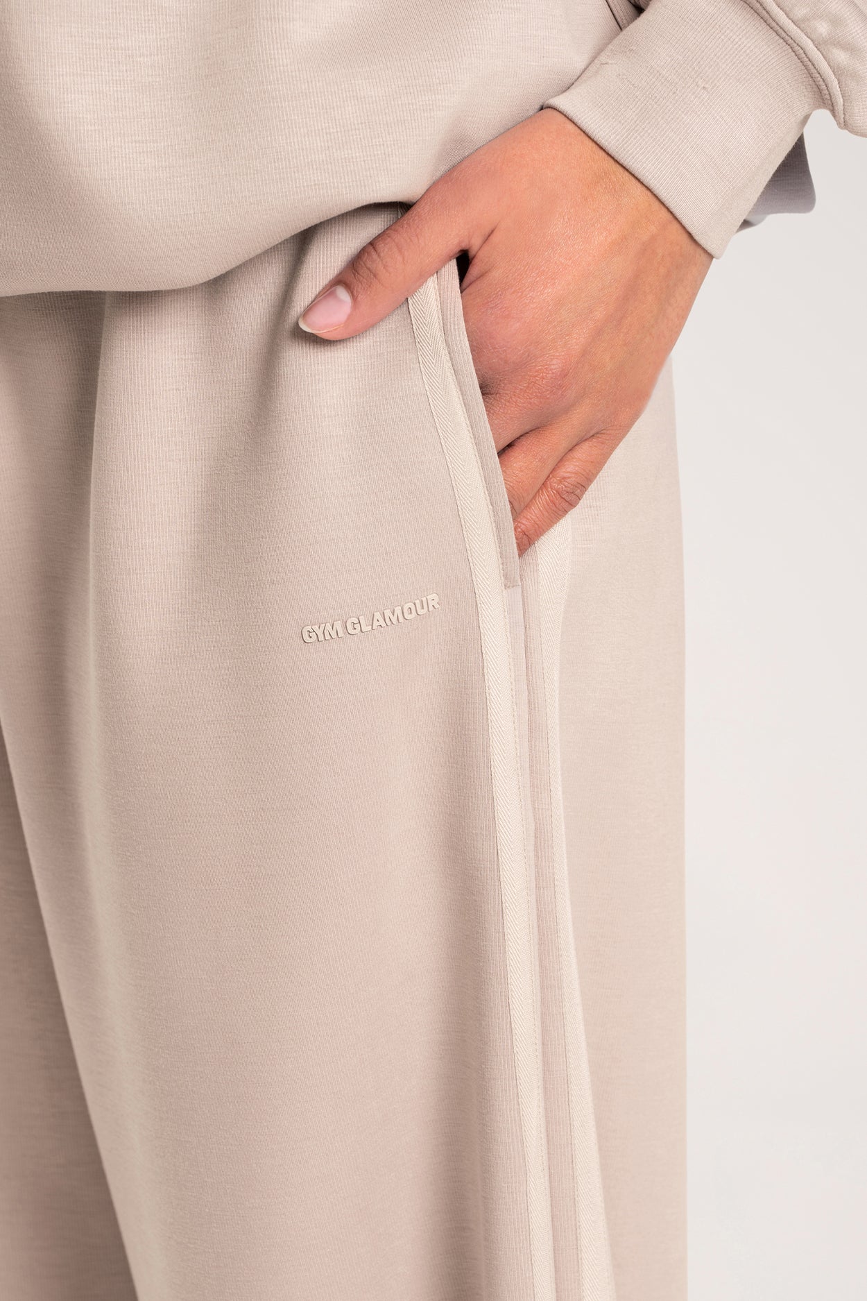 Pantaloni de trening Oversize UN1FORM beige