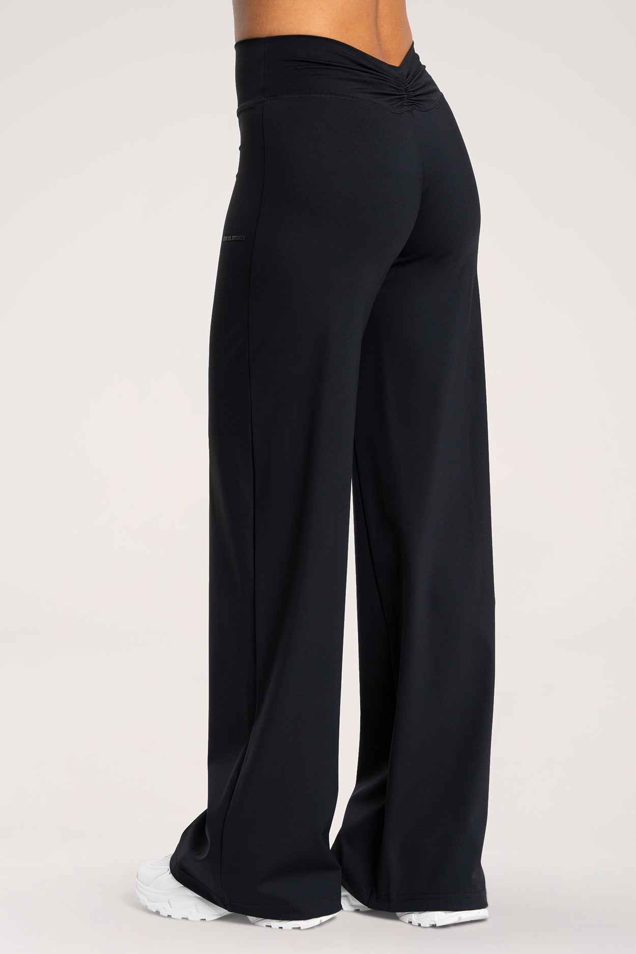 Pantaloni booty tie UN1FORM black