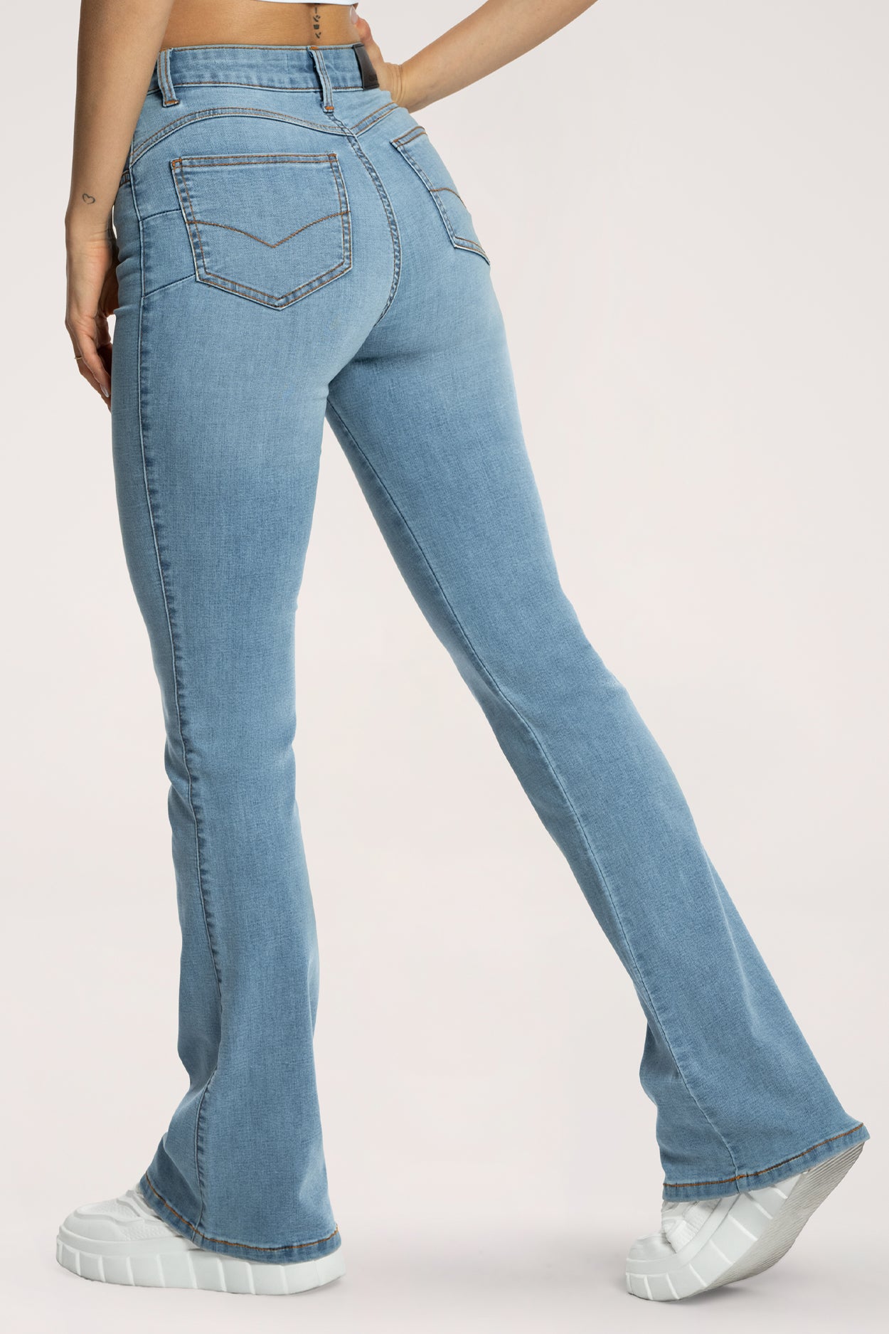 Blugi evazați perfect slim long light blue