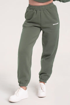 Pantalonii de trening green smoke