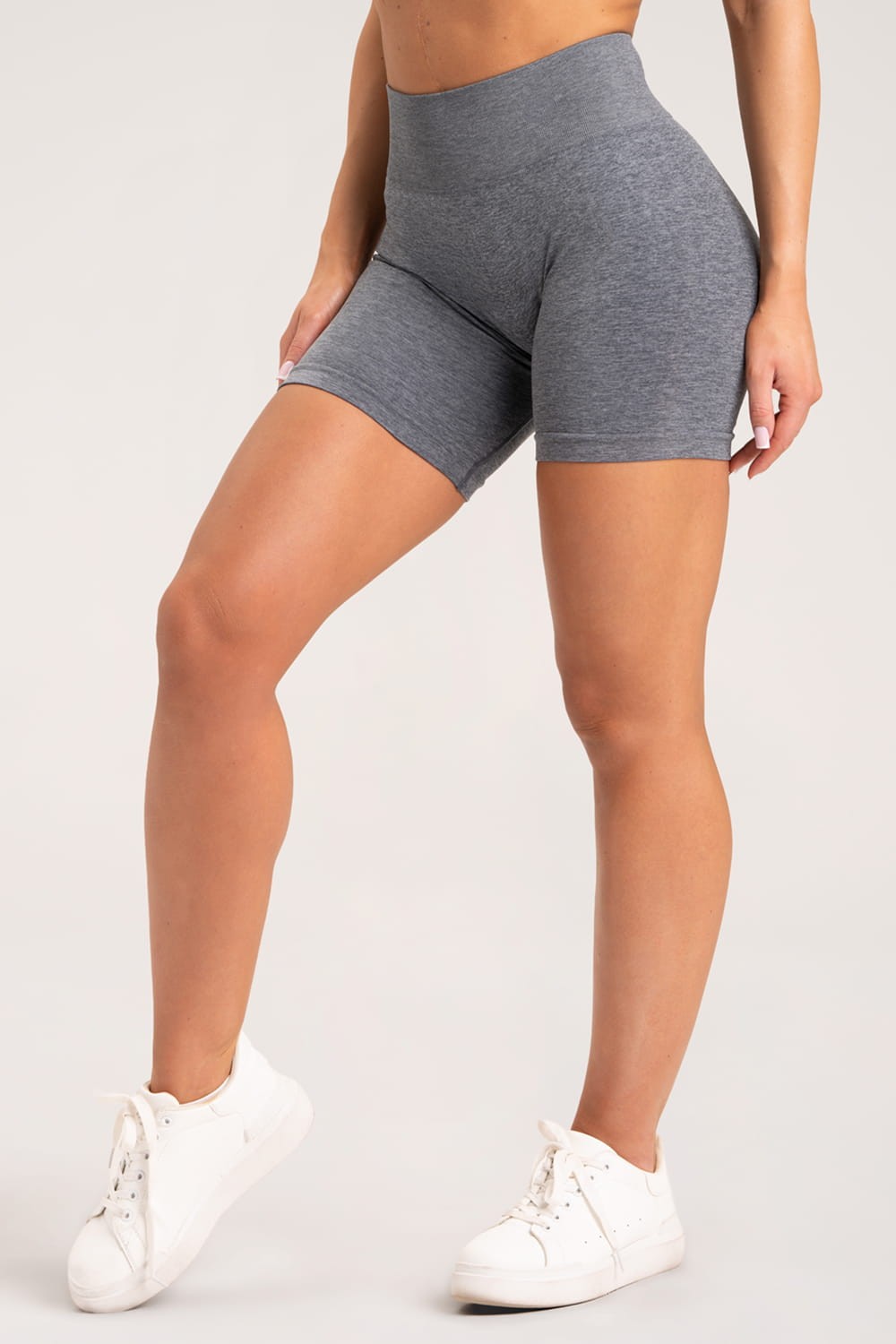 Seamless shorts steel