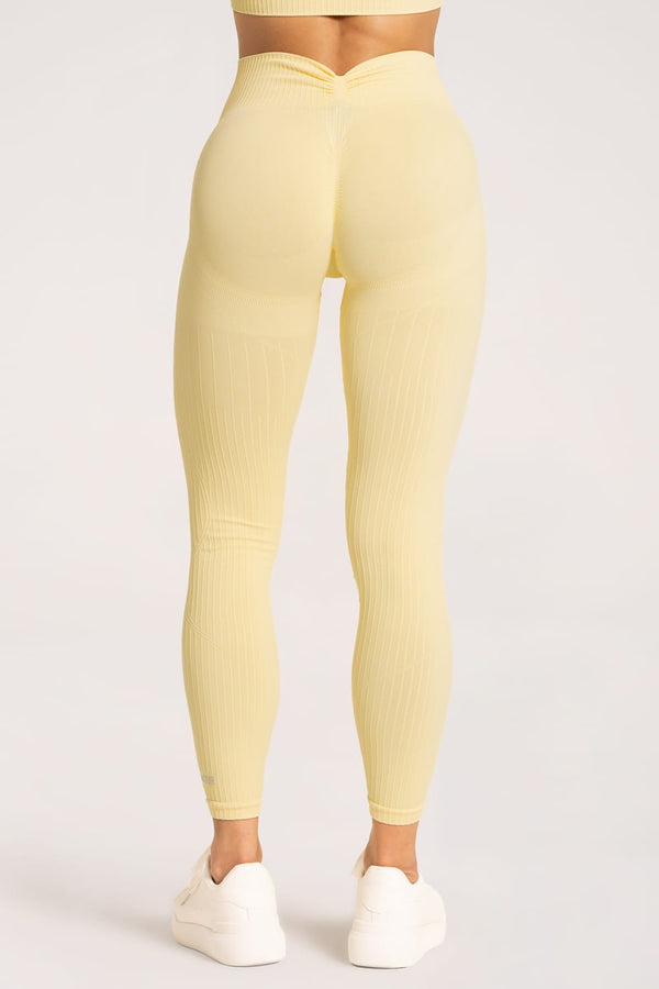 Colanti deep push up 2.0 butter yellow