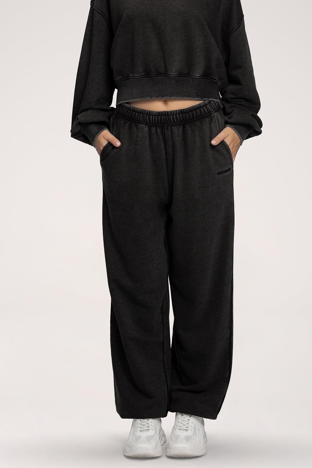 Pantaloni de trening cu manșetă Easy black