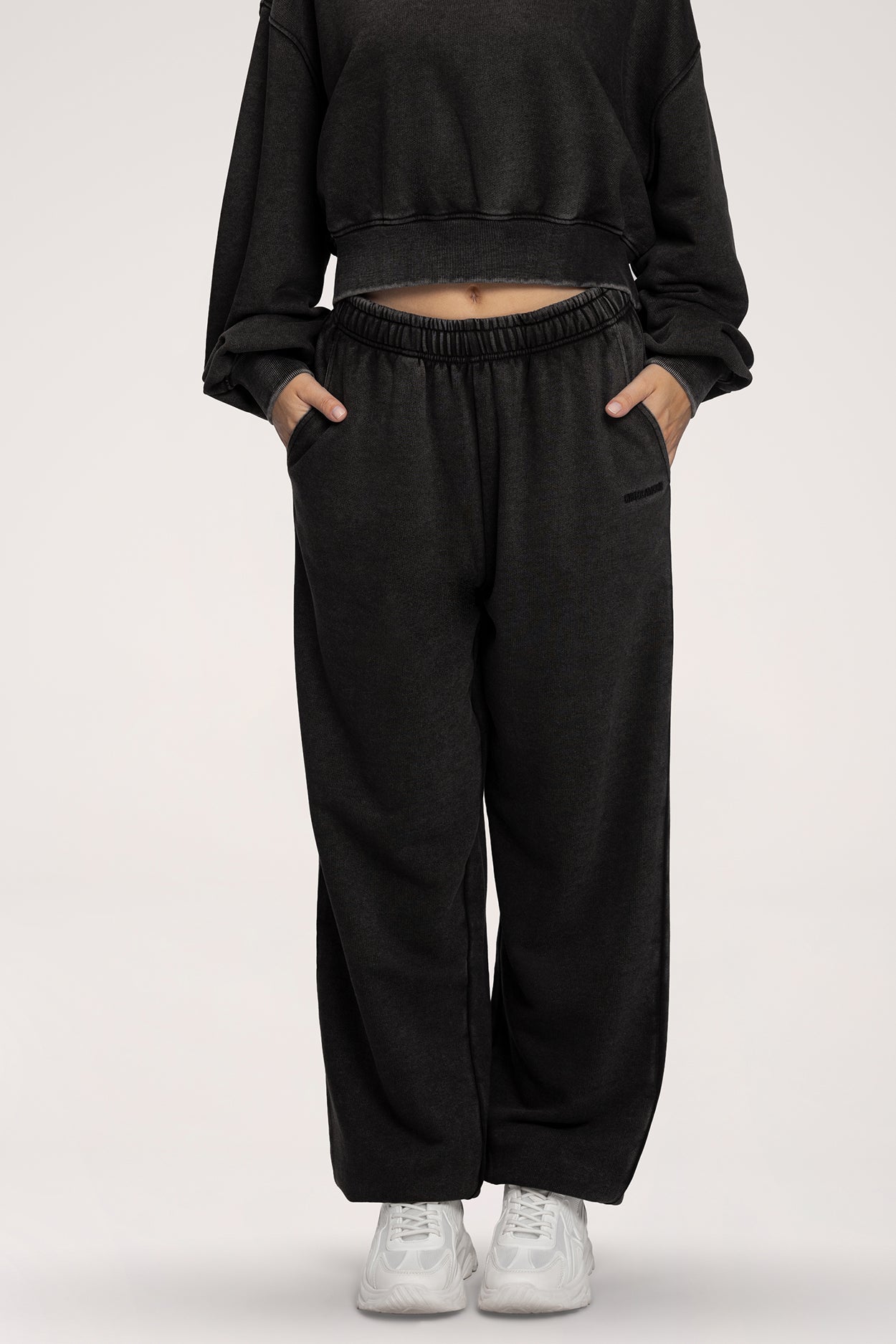 Pantaloni de trening cu manșetă Easy black