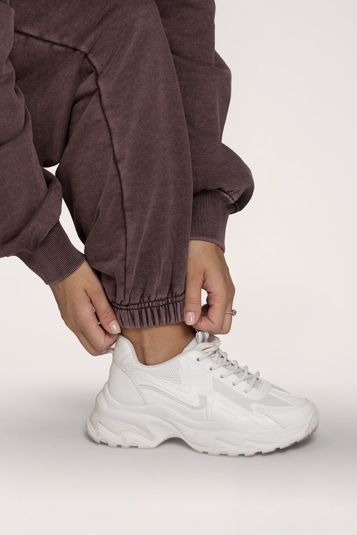 Pantaloni de trening cu manșetă Easy chocolate