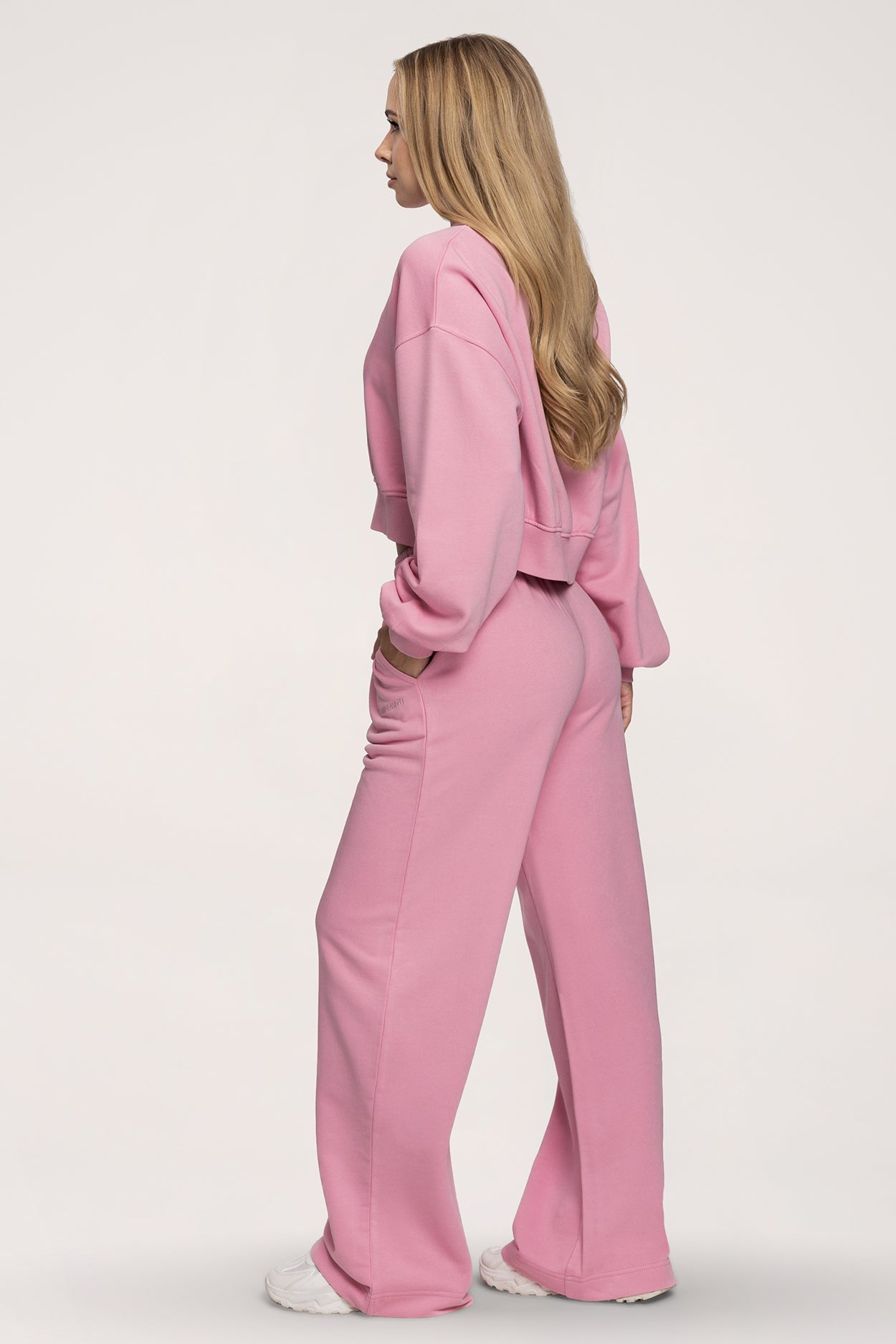 Pantaloni de trening cu croială dreaptă Easy light pink