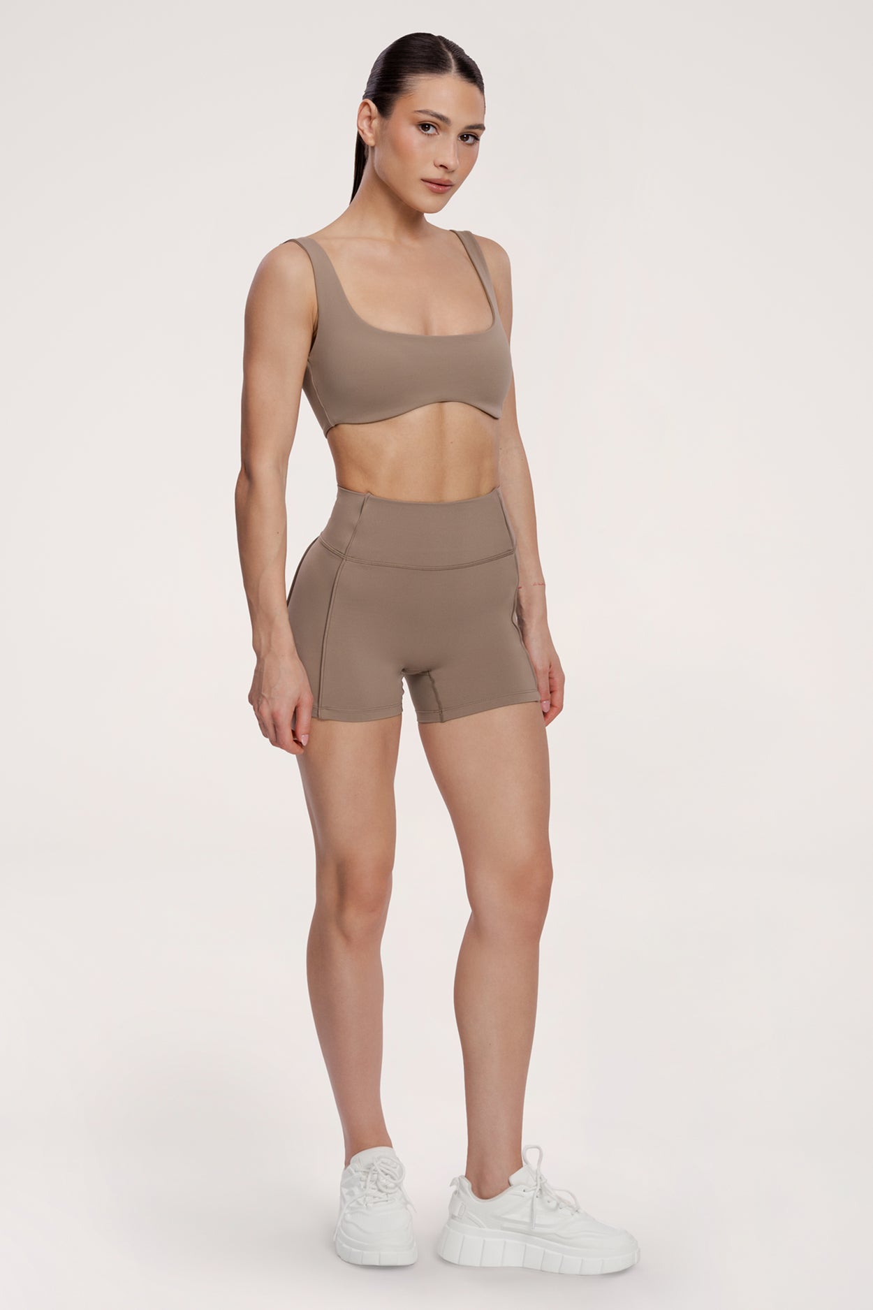 Pantaloni scurți pilates era warm beige