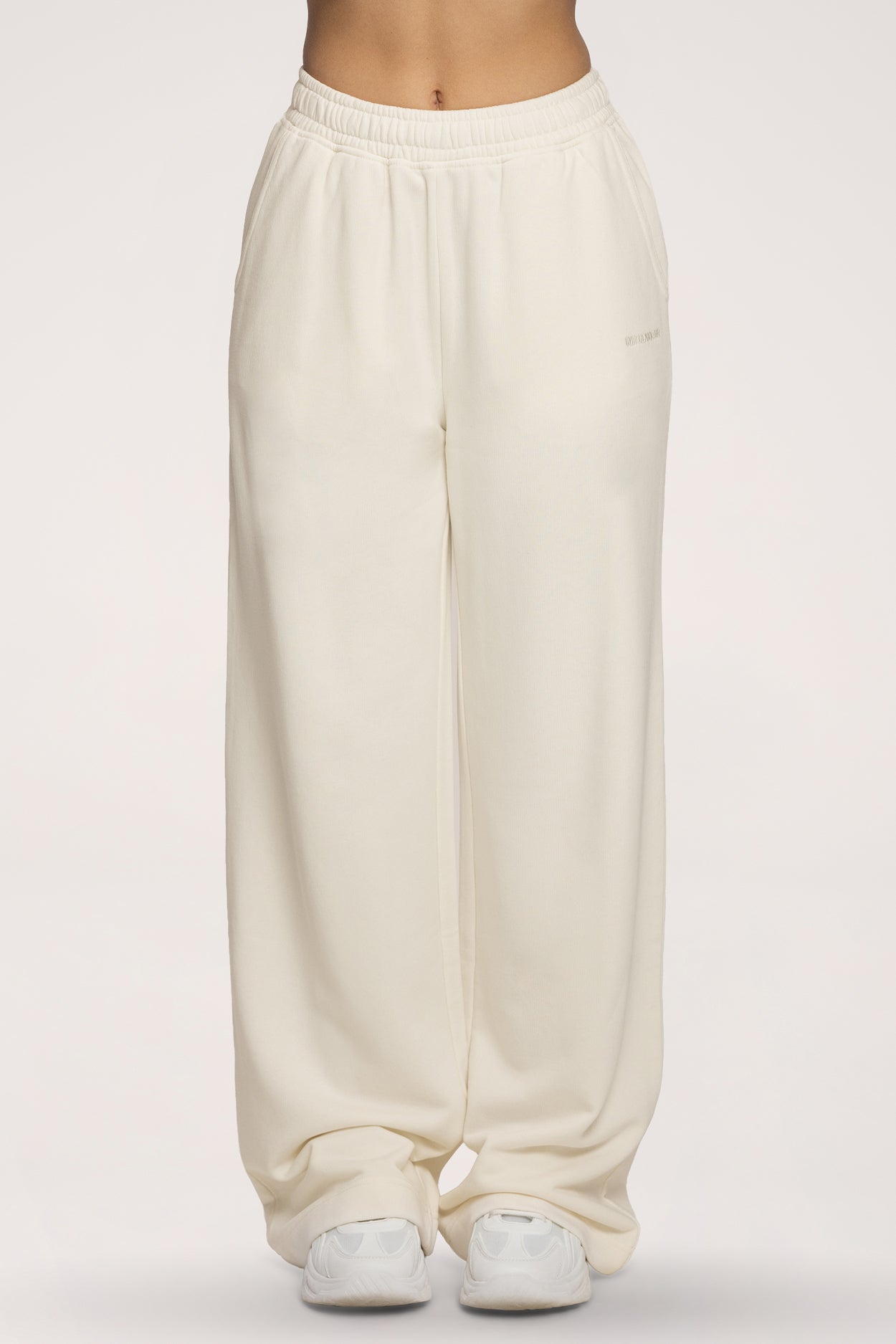 Pantaloni de trening cu croială dreaptă Easy off white