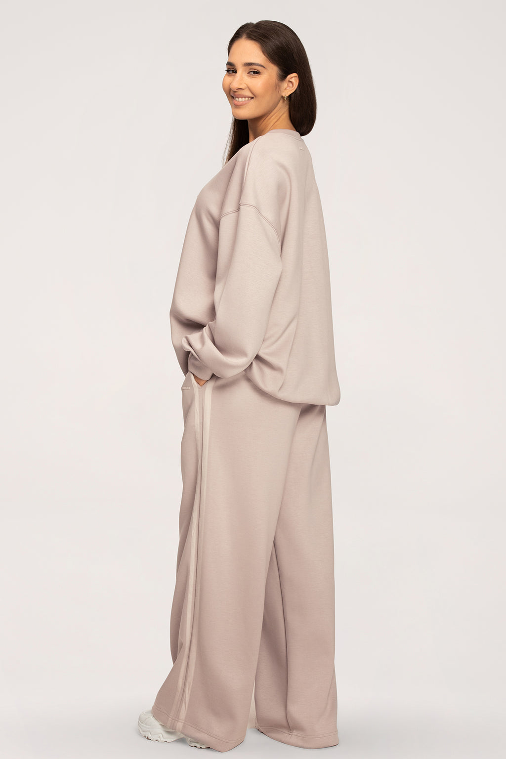 Pantaloni de trening Oversize UN1FORM beige