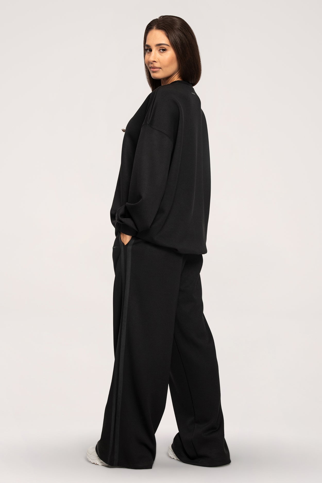 Pantaloni de trening Oversize UN1FORM black