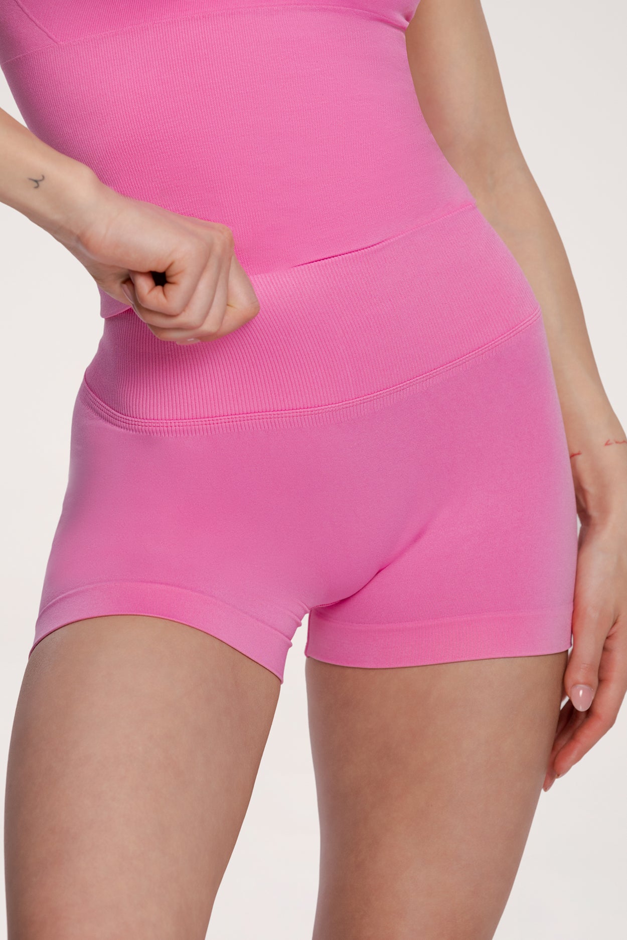 Pantaloni scurți second skin wild pink