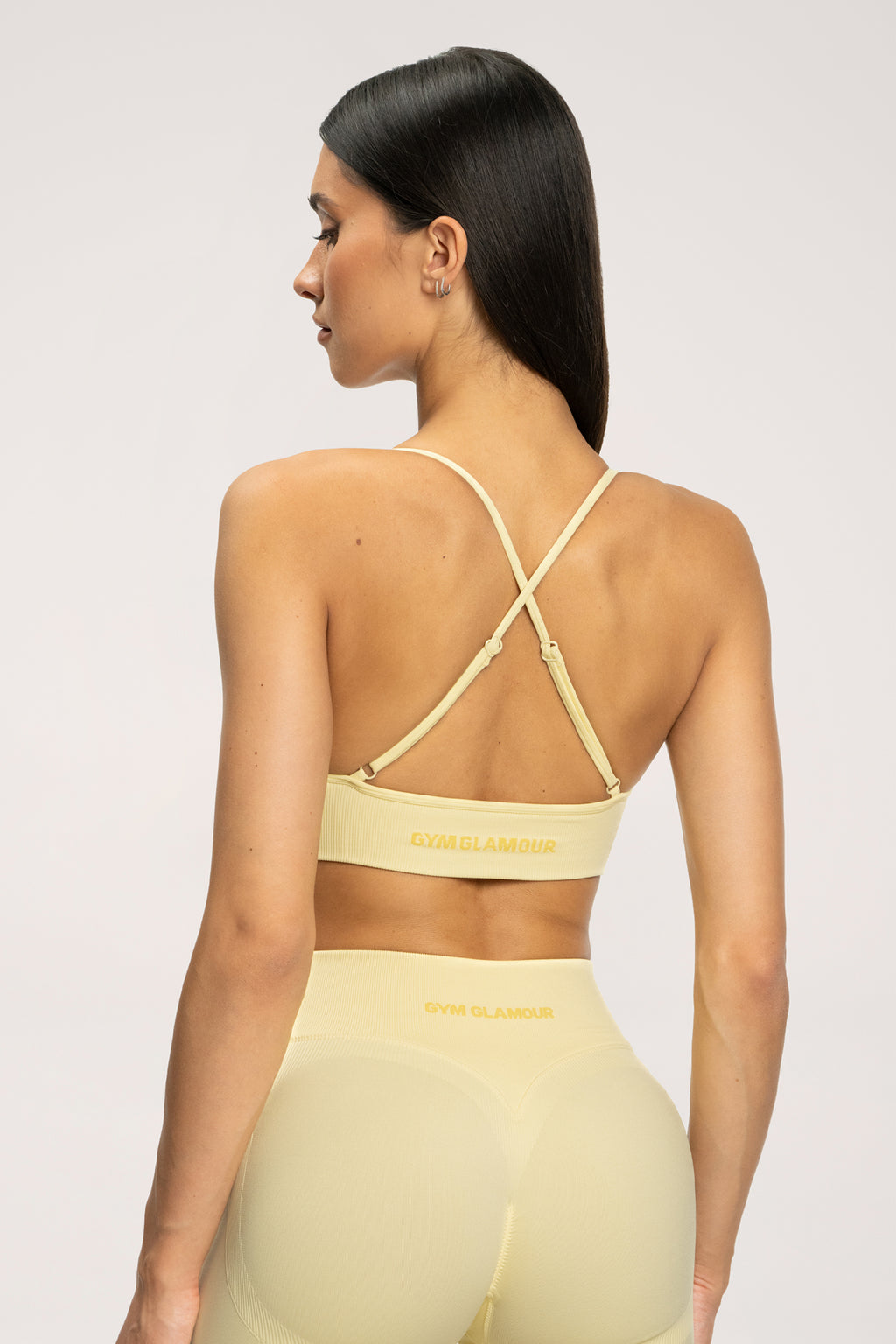 Sutien sport cu decolteu adânc butter yellow