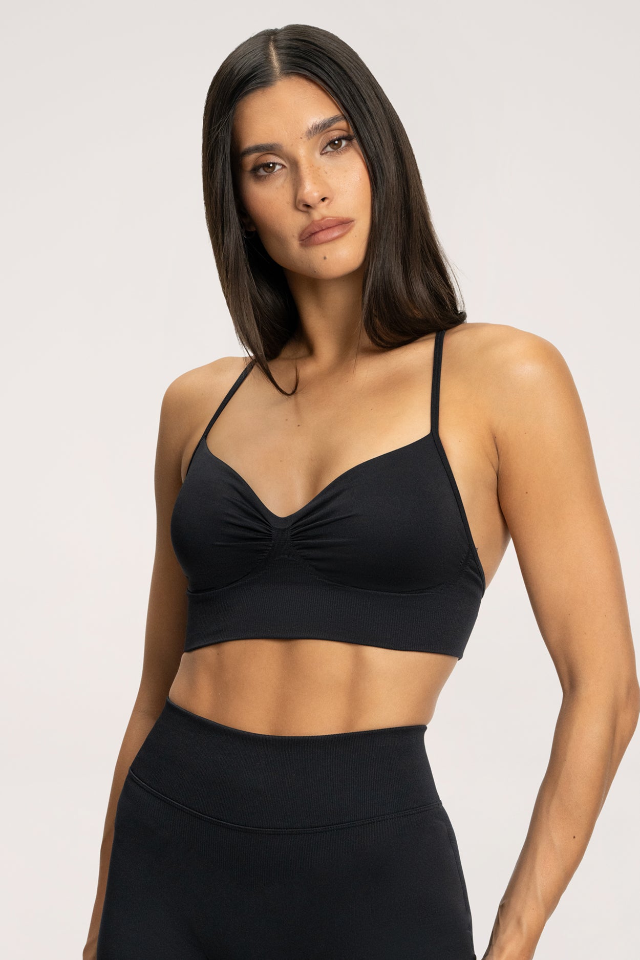 Sutien sport cu decolteu adânc black