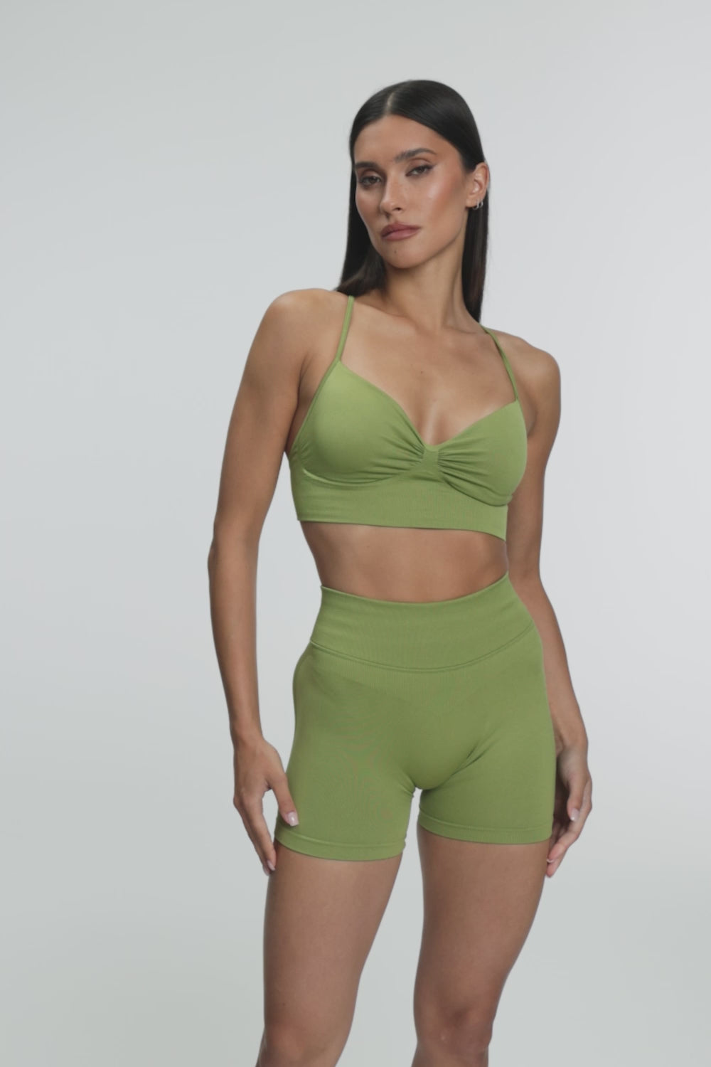Sutien sport cu decolteu adânc matcha